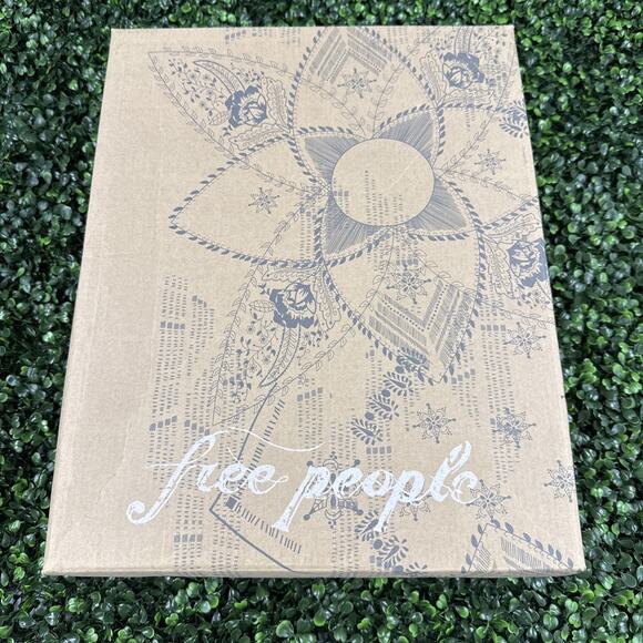 Free People combat boots Jones Lug Sole Lace Up Size 7.5 Black Leather NWB - Picture 8 of 9